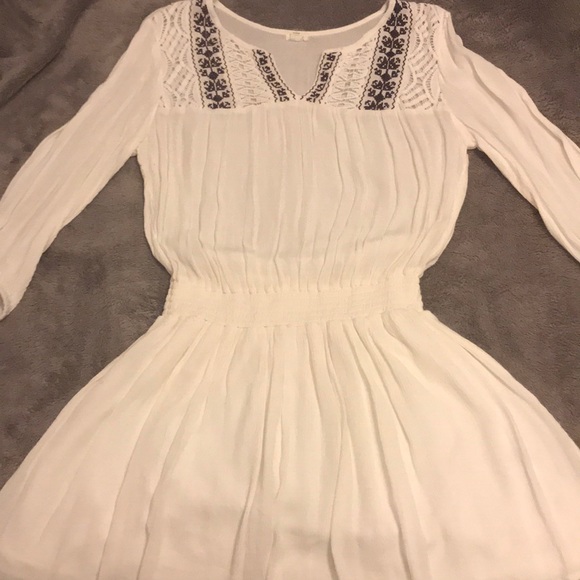 Garage Dresses & Skirts - White dress w/ purple design